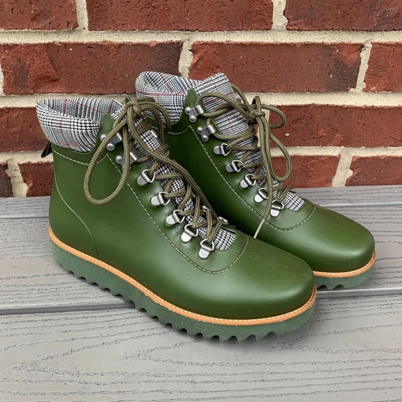 Bernardo Wiley Waterproof Rain Boot 